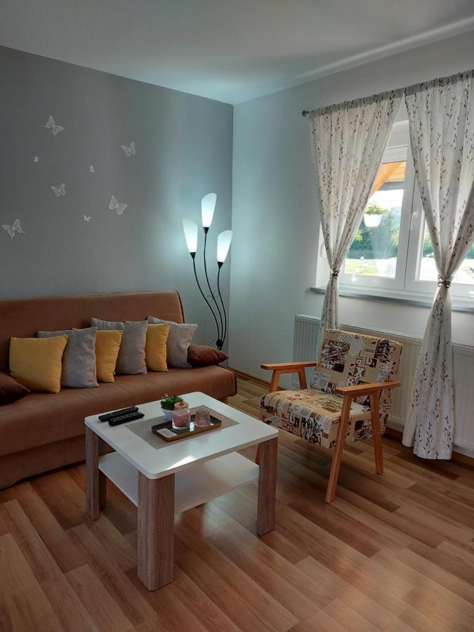Apartment Rosie สโมลยานัซ ภายนอก รูปภาพ