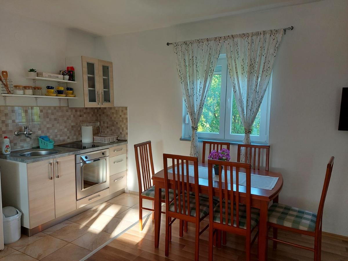 Apartment Rosie สโมลยานัซ ภายนอก รูปภาพ