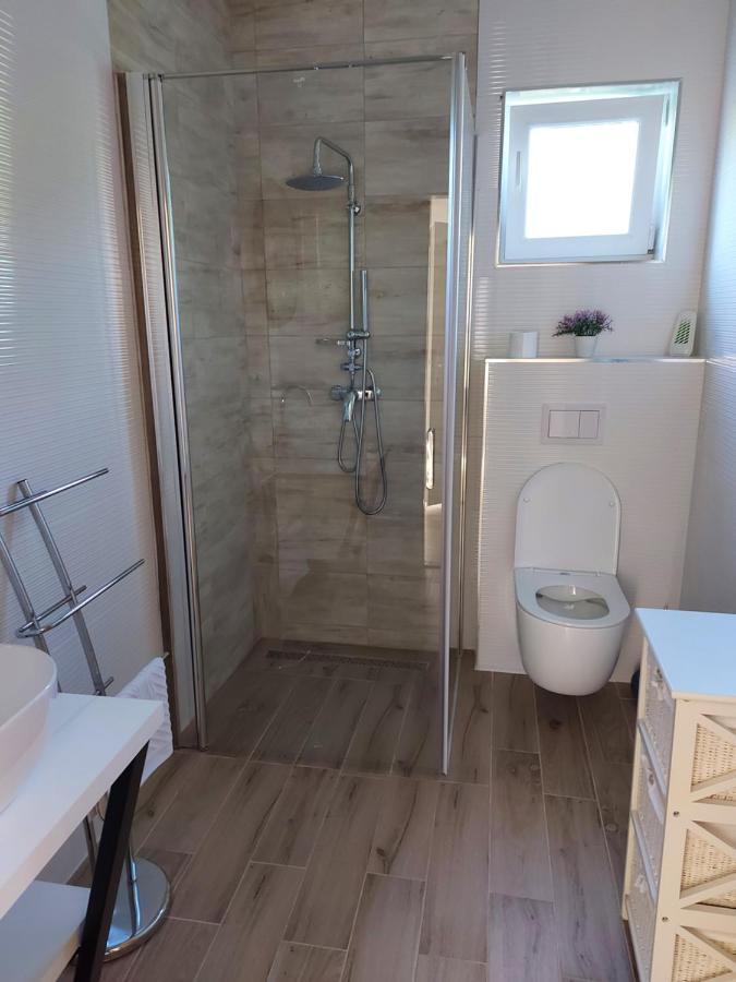 Apartment Rosie สโมลยานัซ ภายนอก รูปภาพ